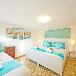 campo-san-polo-apartment-rialto.hotelslidodijesolo.com/